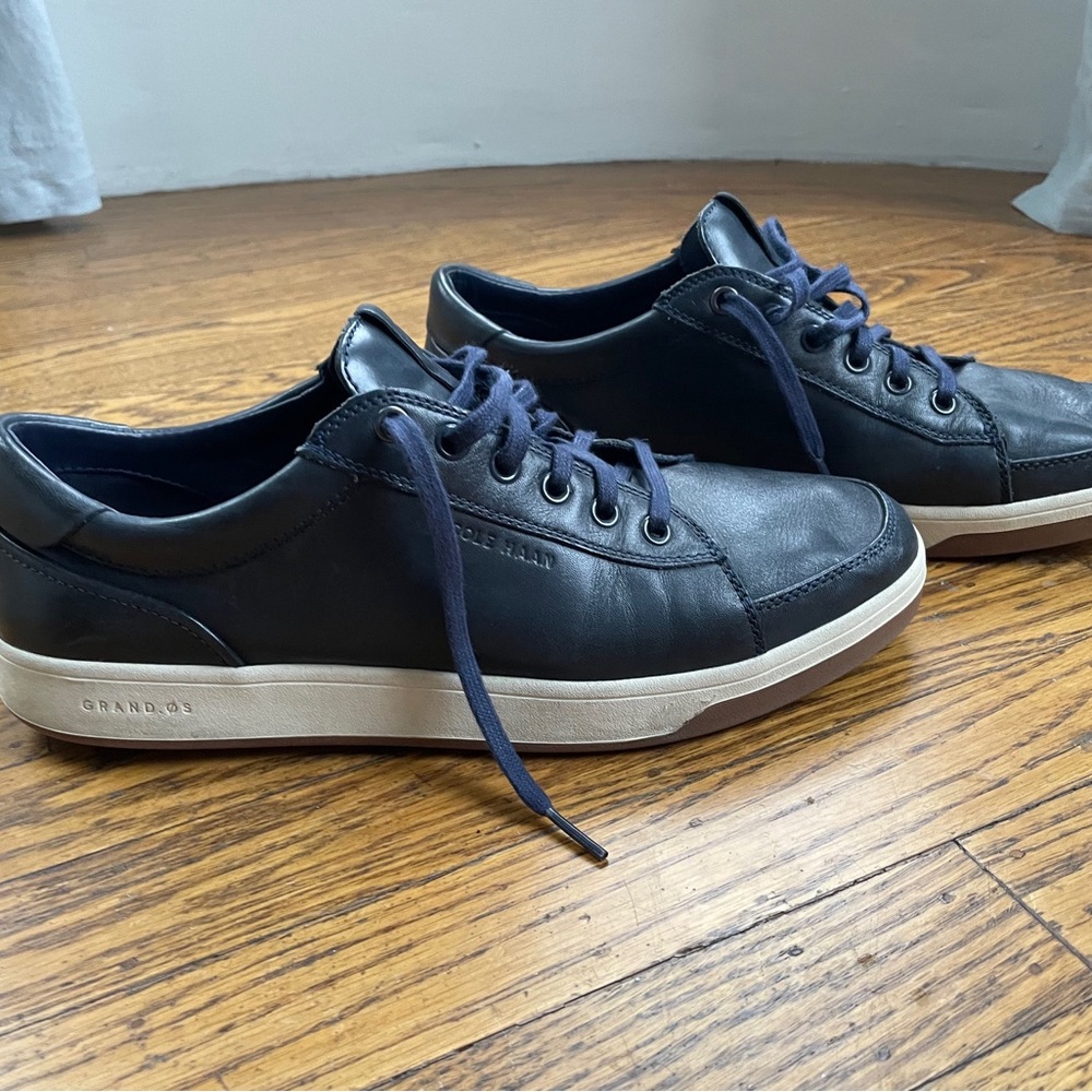 Cole Haan Grand Pro low tops dark blue size 10